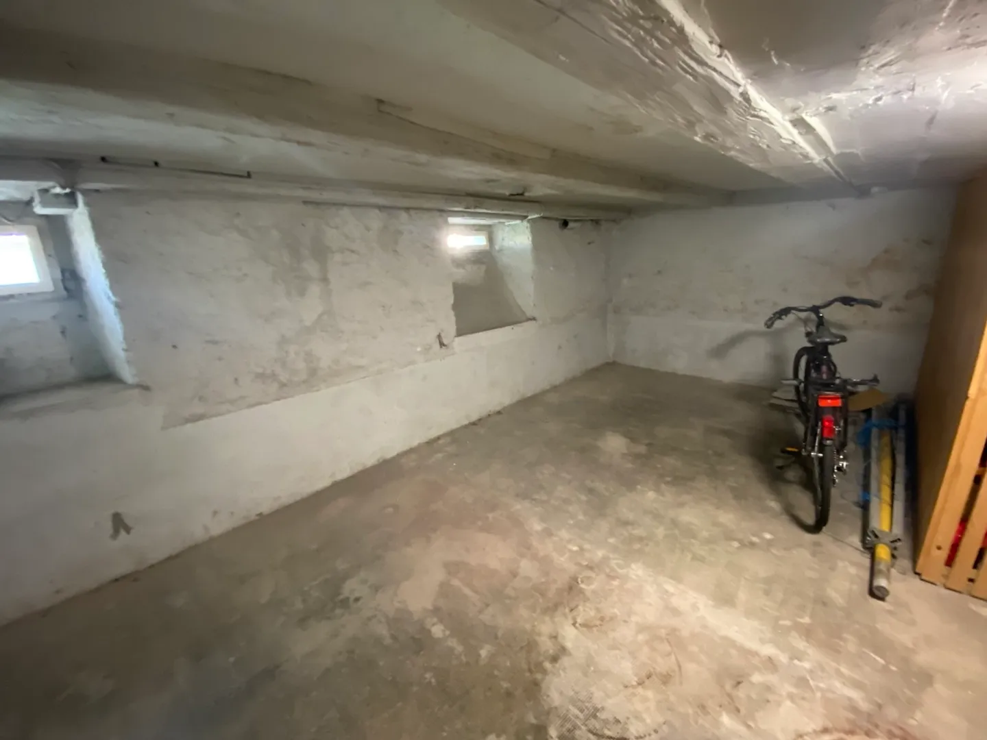 Residential building - Photo 11 of 21