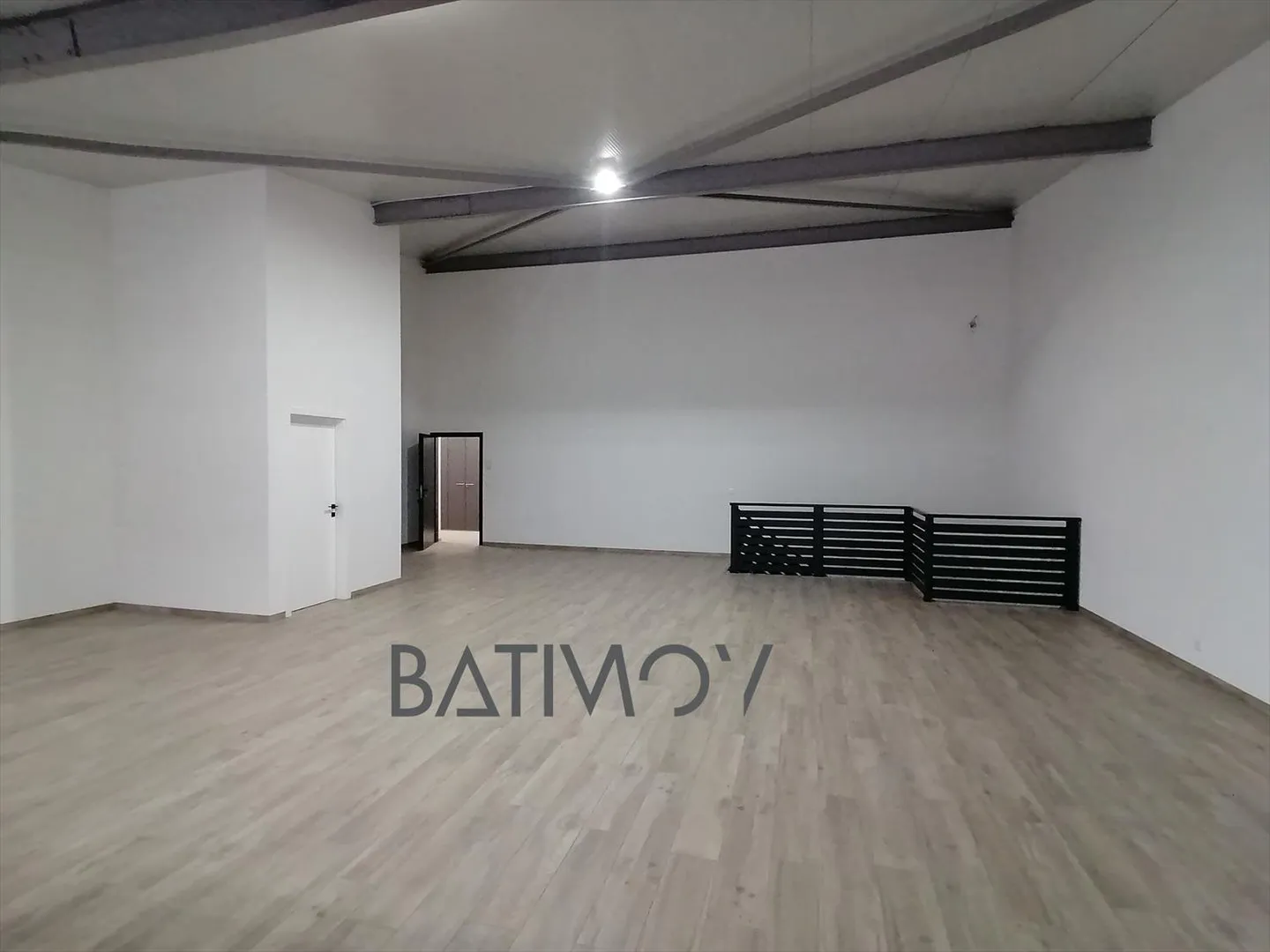 Office space for rent - Photo 4 of 6