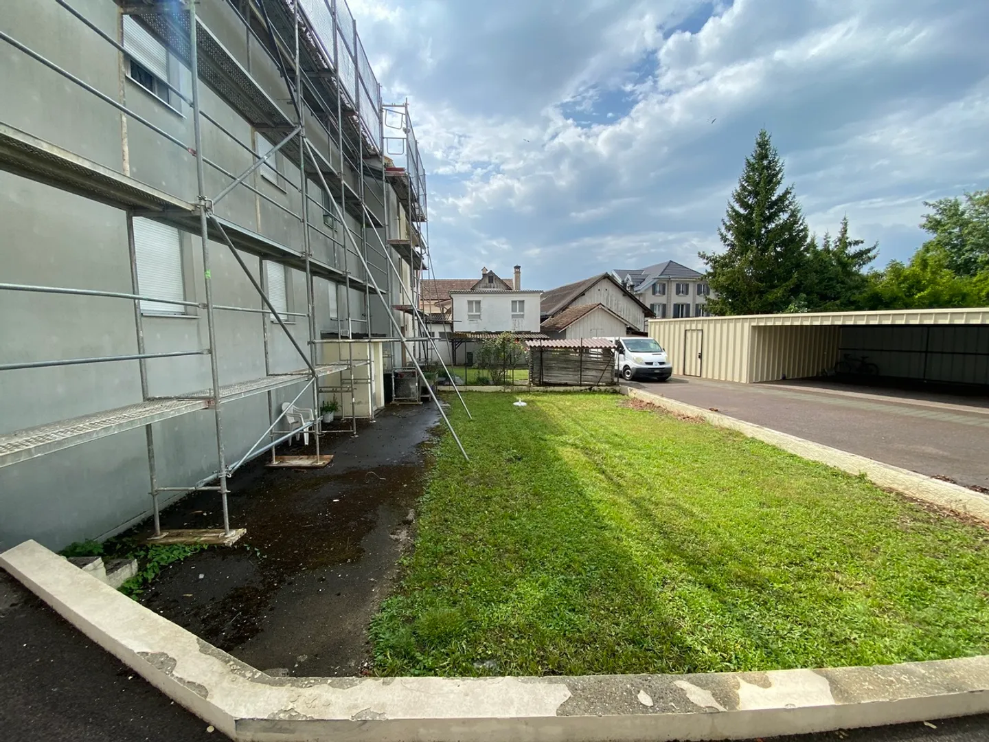 Residential building - Photo 17 of 21
