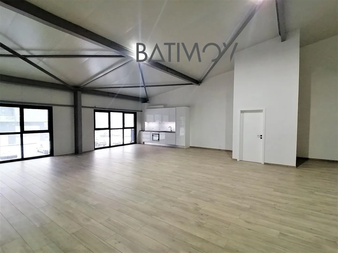 Office space for rent - Photo 2 of 6