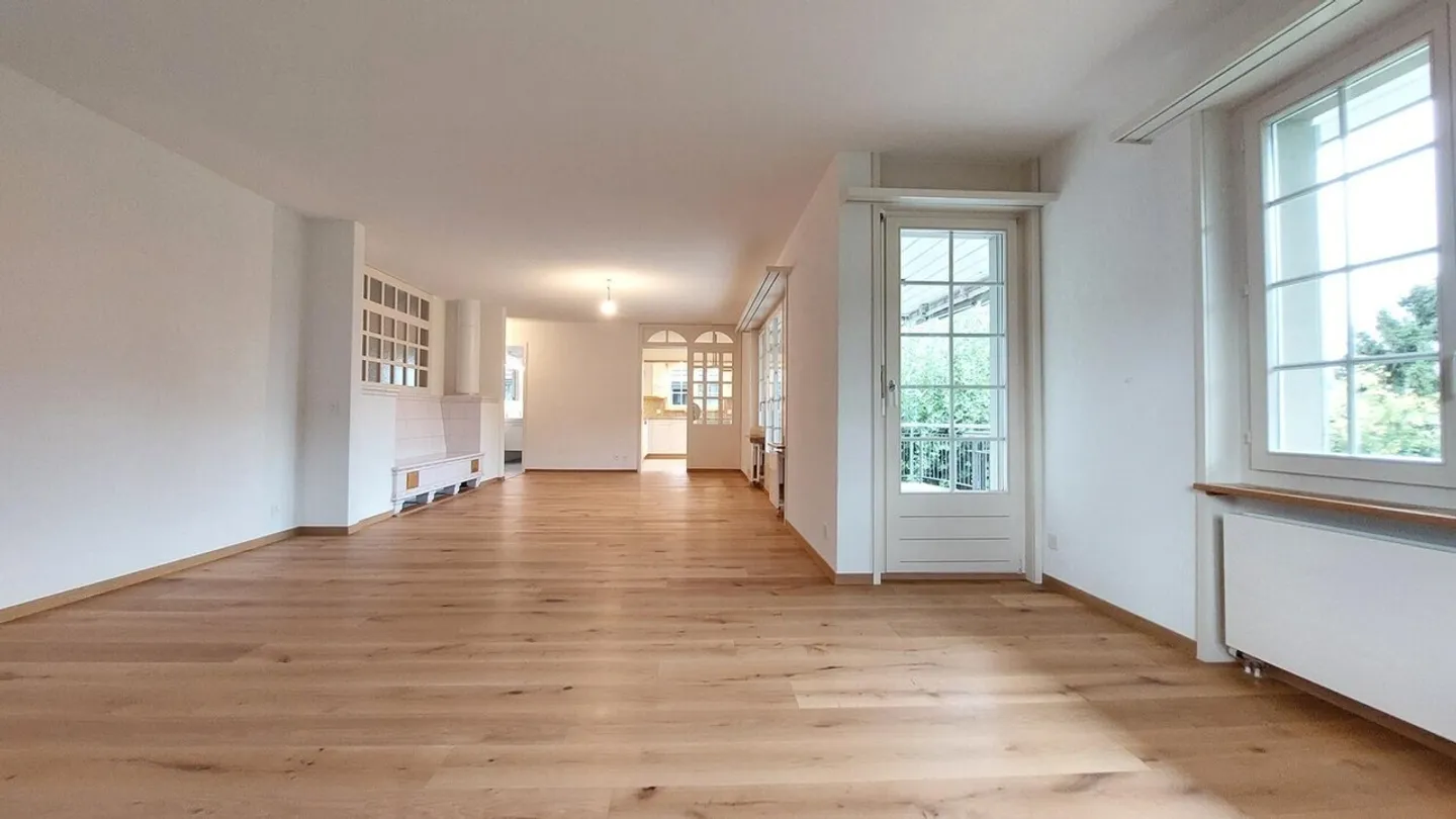 Imposing and spacious 2.5-room apartment of 87 m² - Photo 6 of 13