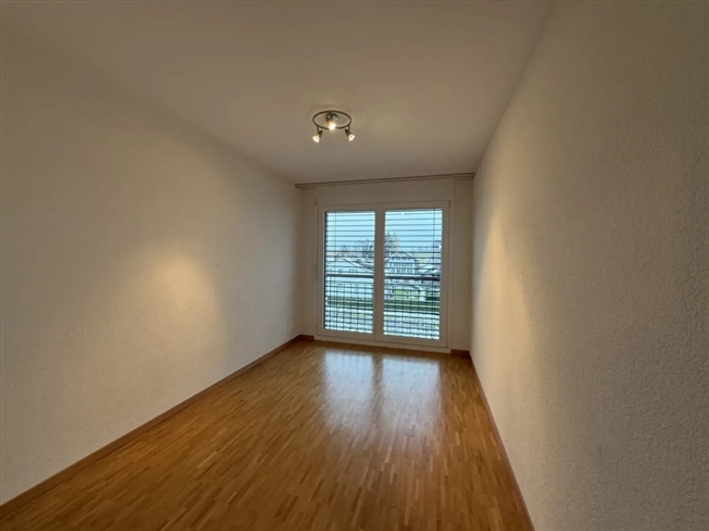 Spacious 3.5 rooms - Photo 4 of 6