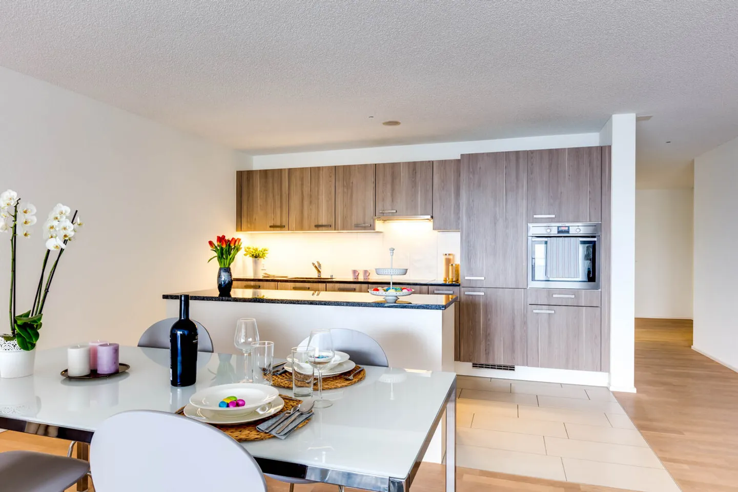 Spacious living! - Photo 5 of 13
