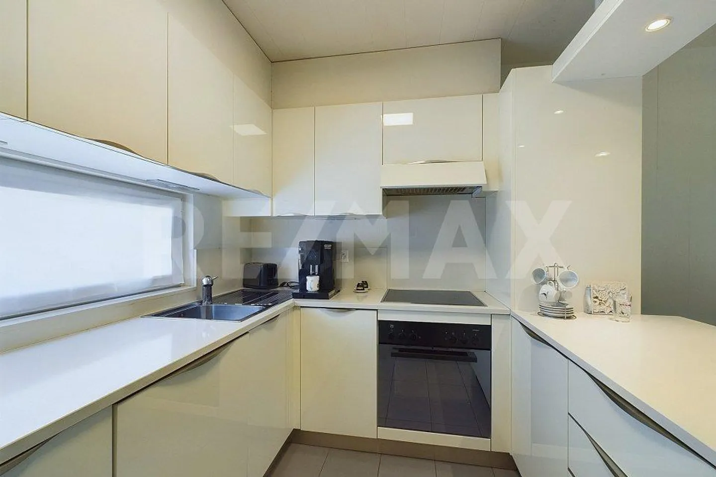 Appartamento moderno 3,5 locali a Biasca, Ticino - Foto 7 di 13