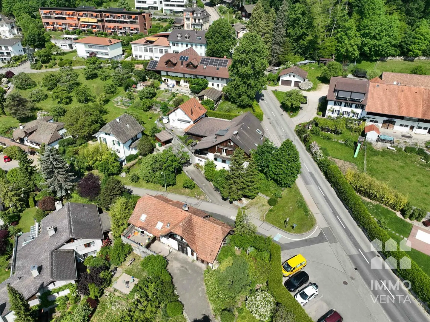 MFH mit drei Wohnungen und Gewerbeatelier - Foto 15 von 16