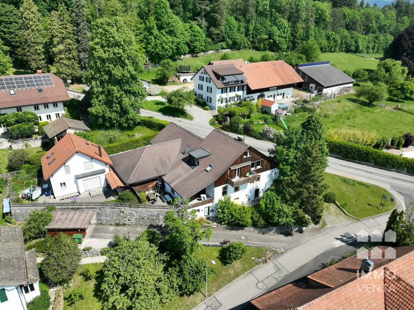 MFH mit drei Wohnungen und Gewerbeatelier - Foto 16 von 16