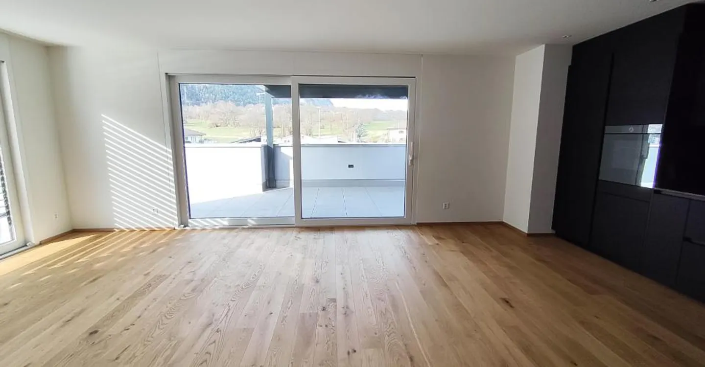 Wohnung mit Terrasse 3.5 Zimmer - Foto 2 von 12