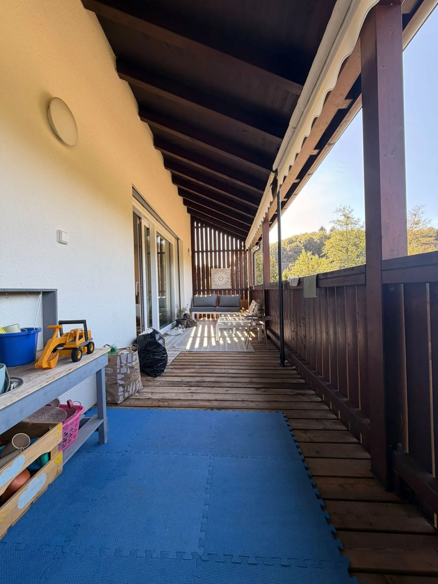 Moderno appartamento di 4.5 locali con balcone e vista sul verde - Foto 13 di 19