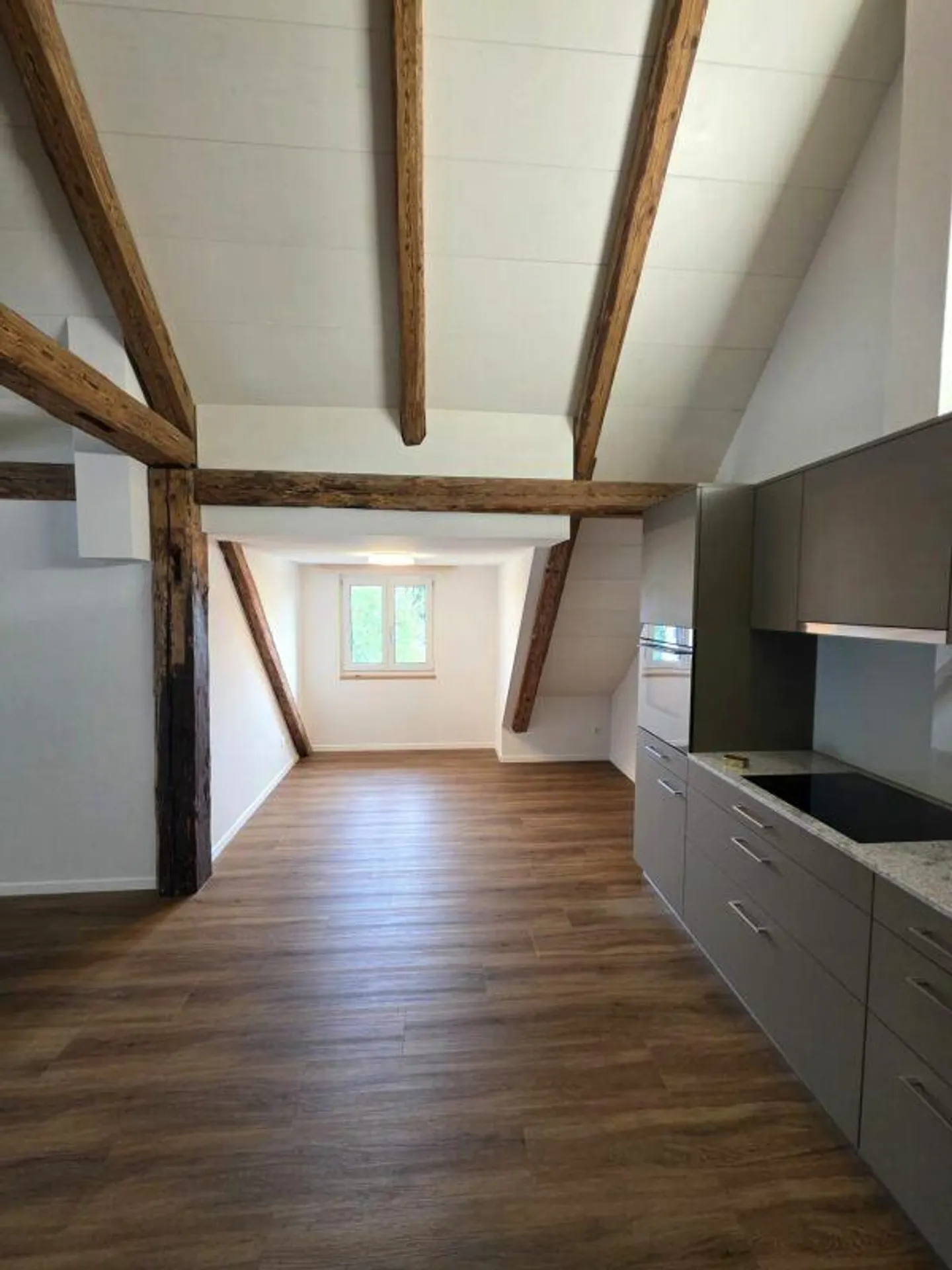 For rent in the center of 8555 Müllheim Dorf; 2.5 room apartment! - Photo 3 of 11