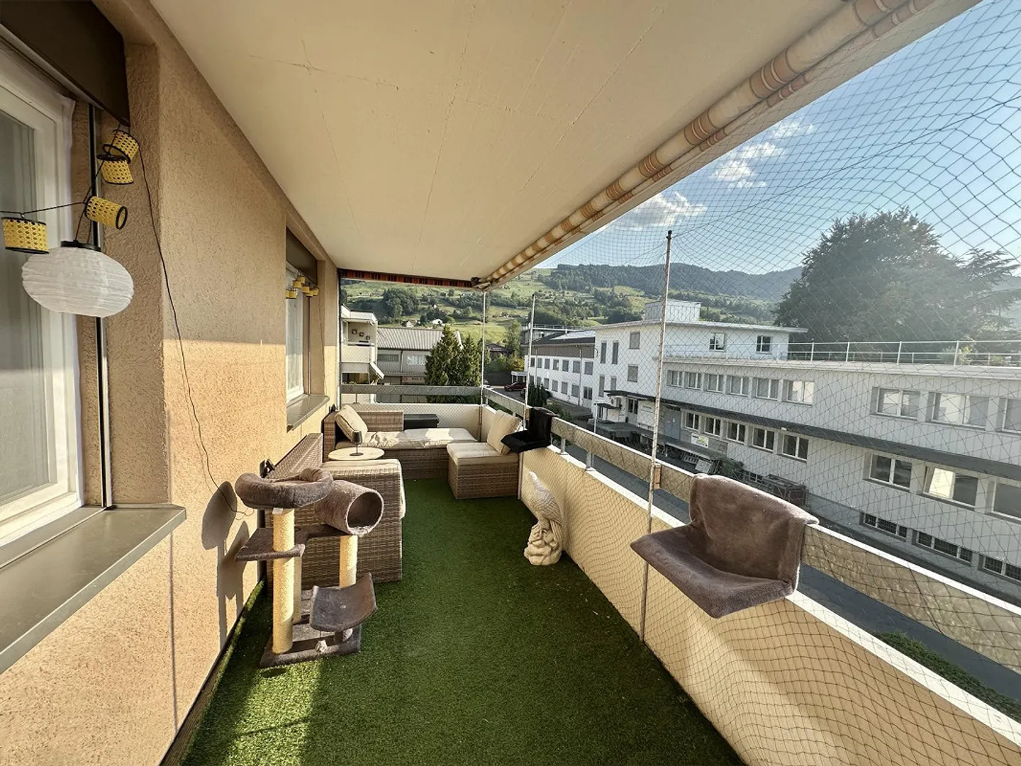 Helle 4.5-Zimmer-Wohnung mit Aussicht - Foto 2 von 11
