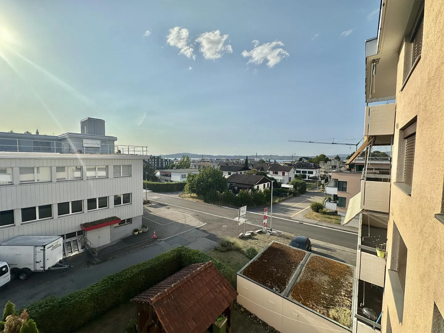 Helle 4.5-Zimmer-Wohnung mit Aussicht - Foto 3 von 11