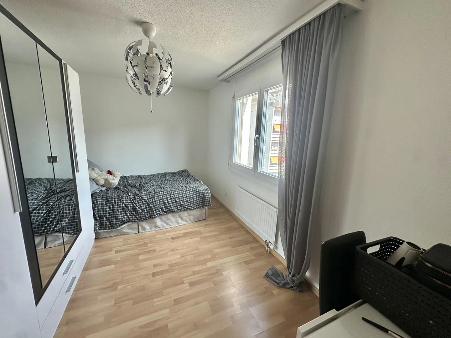 Helle 4.5-Zimmer-Wohnung mit Aussicht - Foto 5 von 11