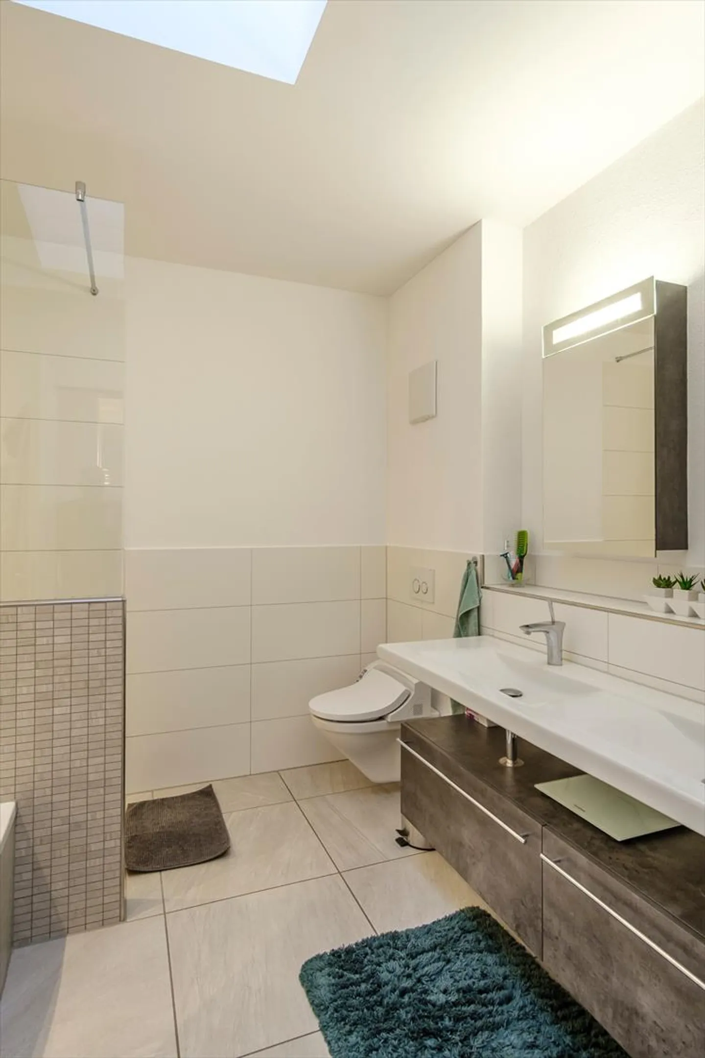 Appartement penthouse exclusif de 3,5 pièces en standard de propriété avec vue sur le Pilatus - Photo 8 sur 12
