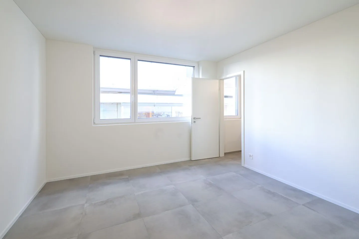 SOLDUNO - Nuovo, moderno appartamento di 3.5 stanze con terrazza - Foto 8 di 13