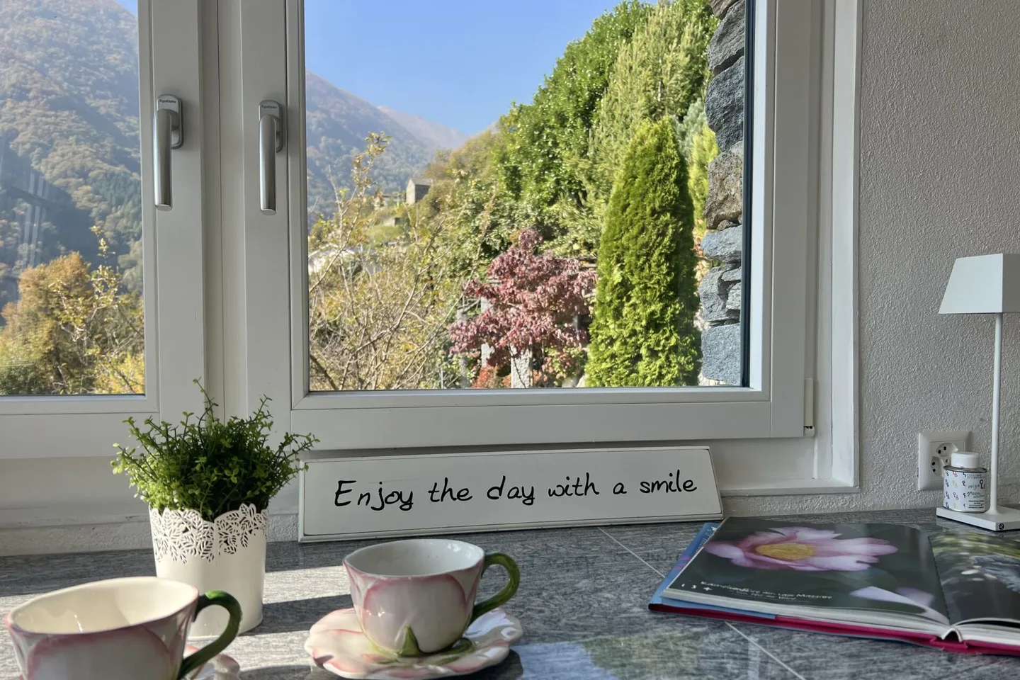 Casa in Pietra Ristrutturata con Grande Giardino e Terreno Edificabile Separato - Foto 10 di 43