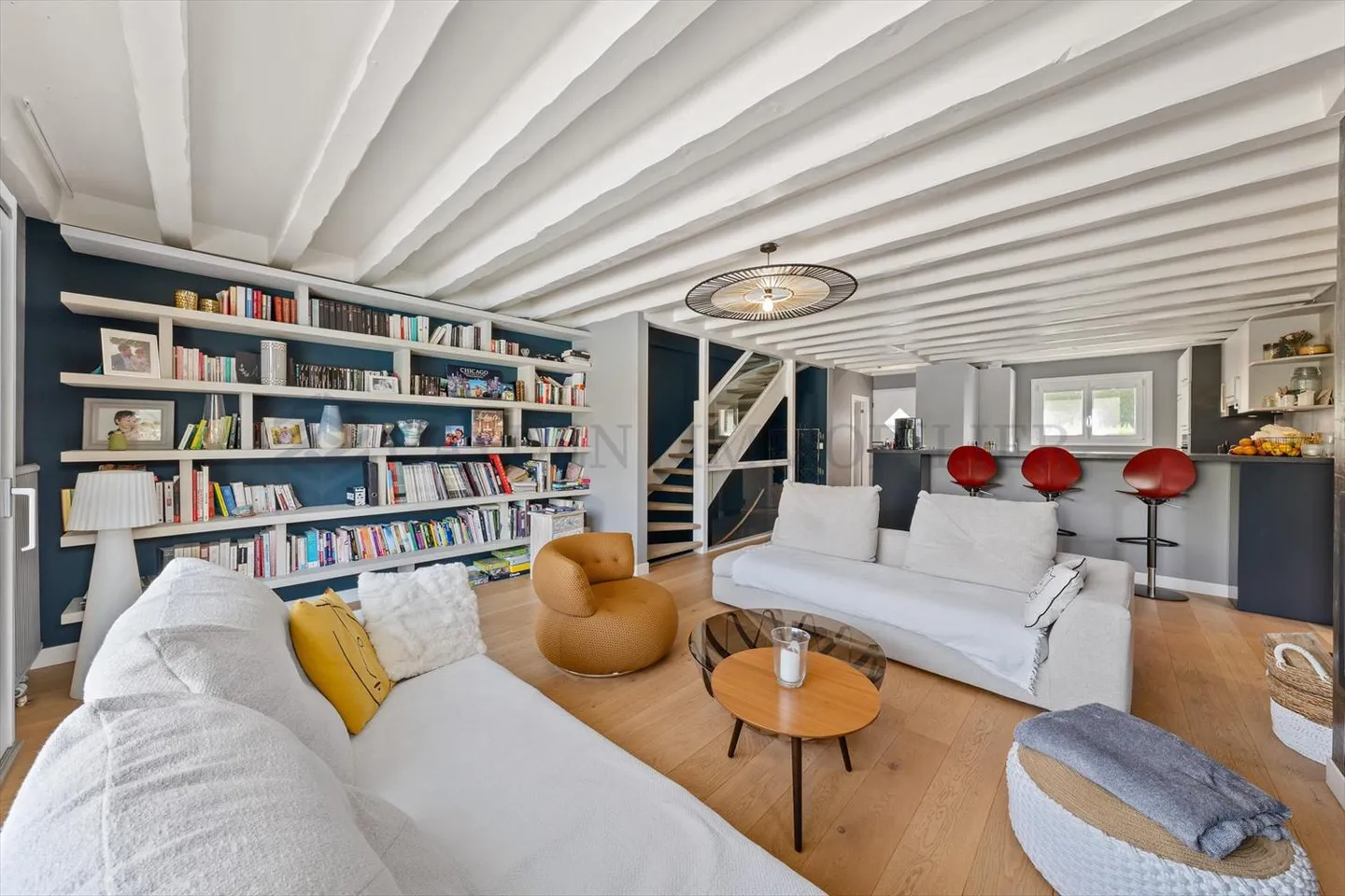 EXCLUSIVITY !! Very pleasant, bright house with pool - Photo 5 of 8