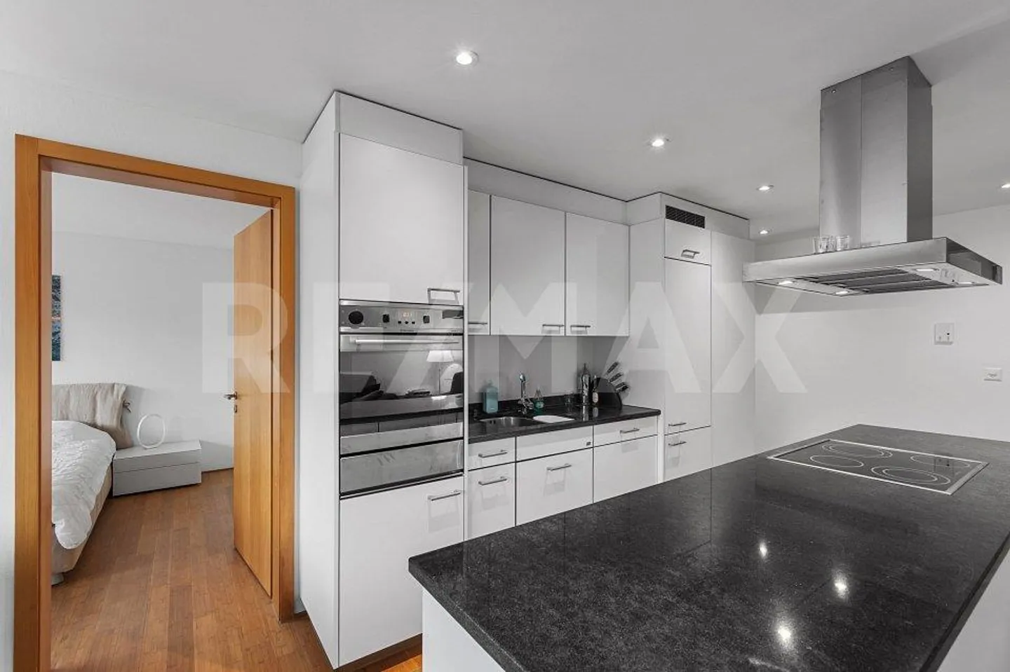 Stylish 3½ Holiday Apartment in Falera - Photo 4 of 13