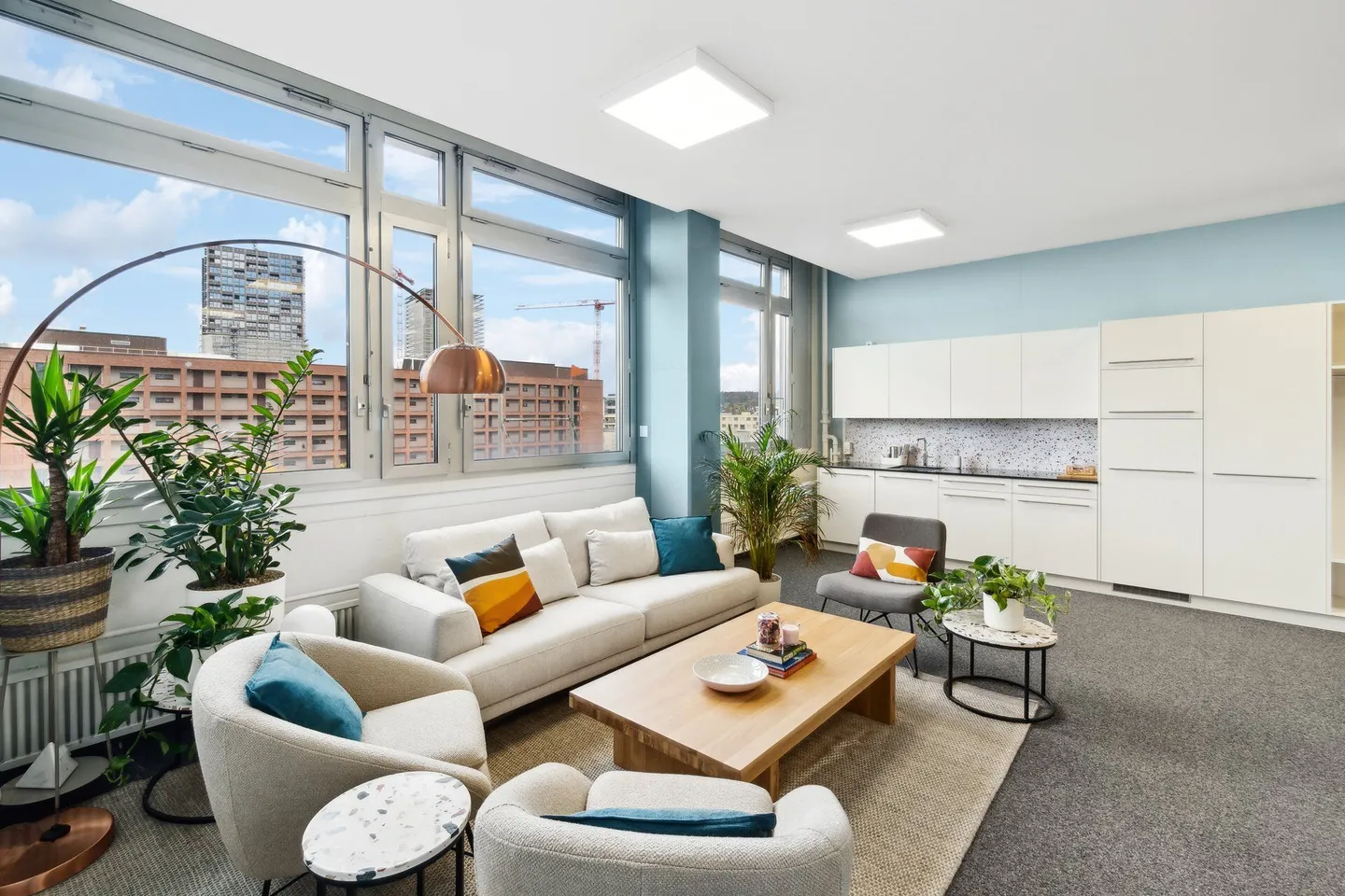 Attractive office and commercial spaces in the best location of Regensdorf - Photo 1 of 10