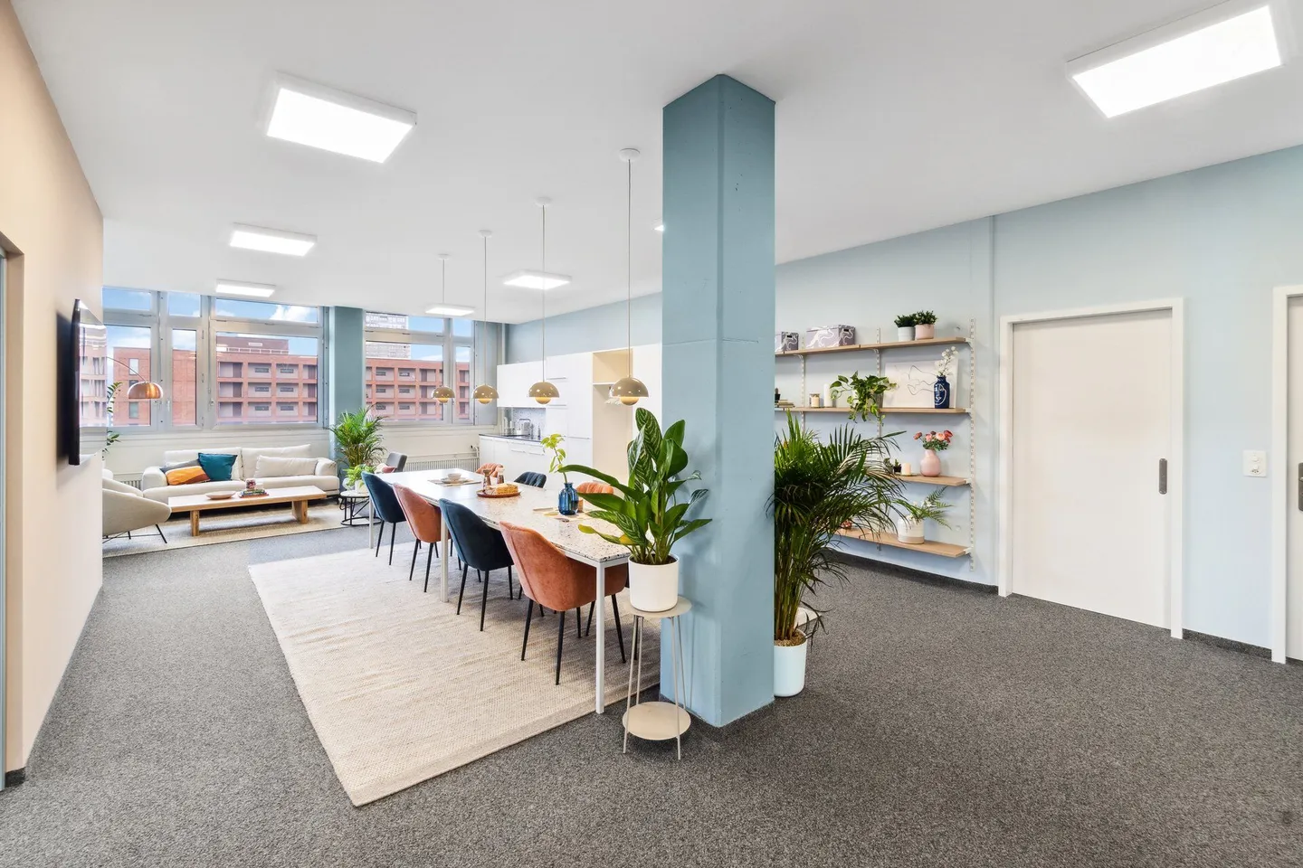 Attractive office and commercial spaces in the best location of Regensdorf - Photo 2 of 10