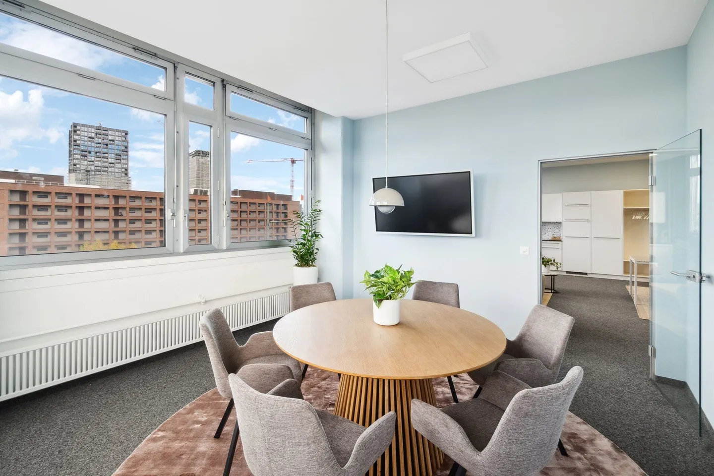 Attractive office and commercial spaces in the best location of Regensdorf - Photo 3 of 10