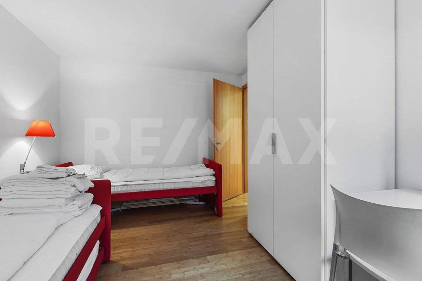 Stylish 3½ Holiday Apartment in Falera - Photo 11 of 13