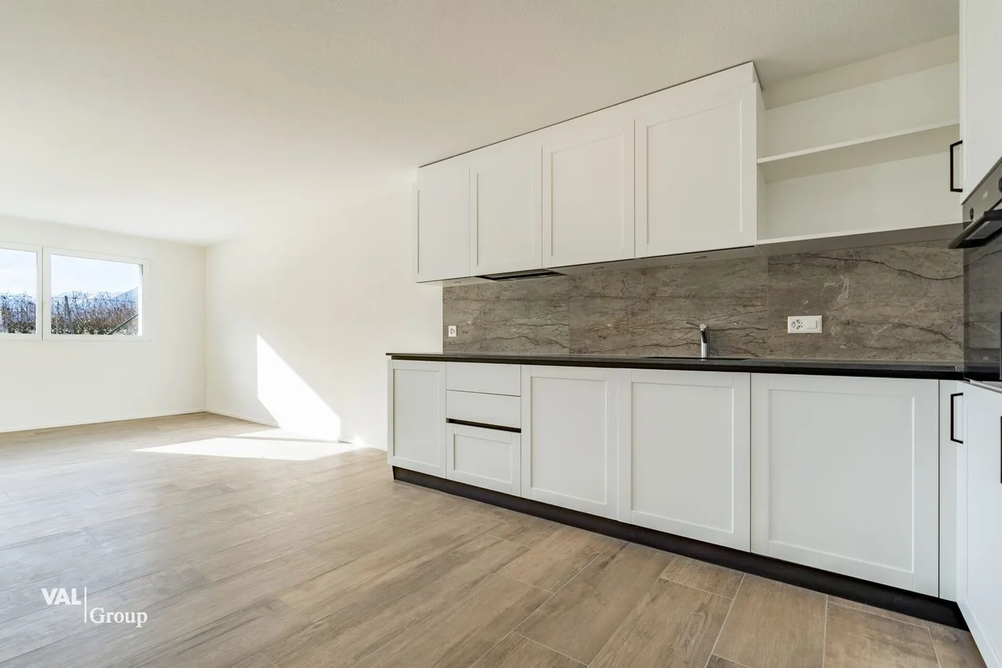 Élégant 3.5 pièces neuf, alliant confort et luminosité avec terrasse et jardin privatif - Foto 3 von 13