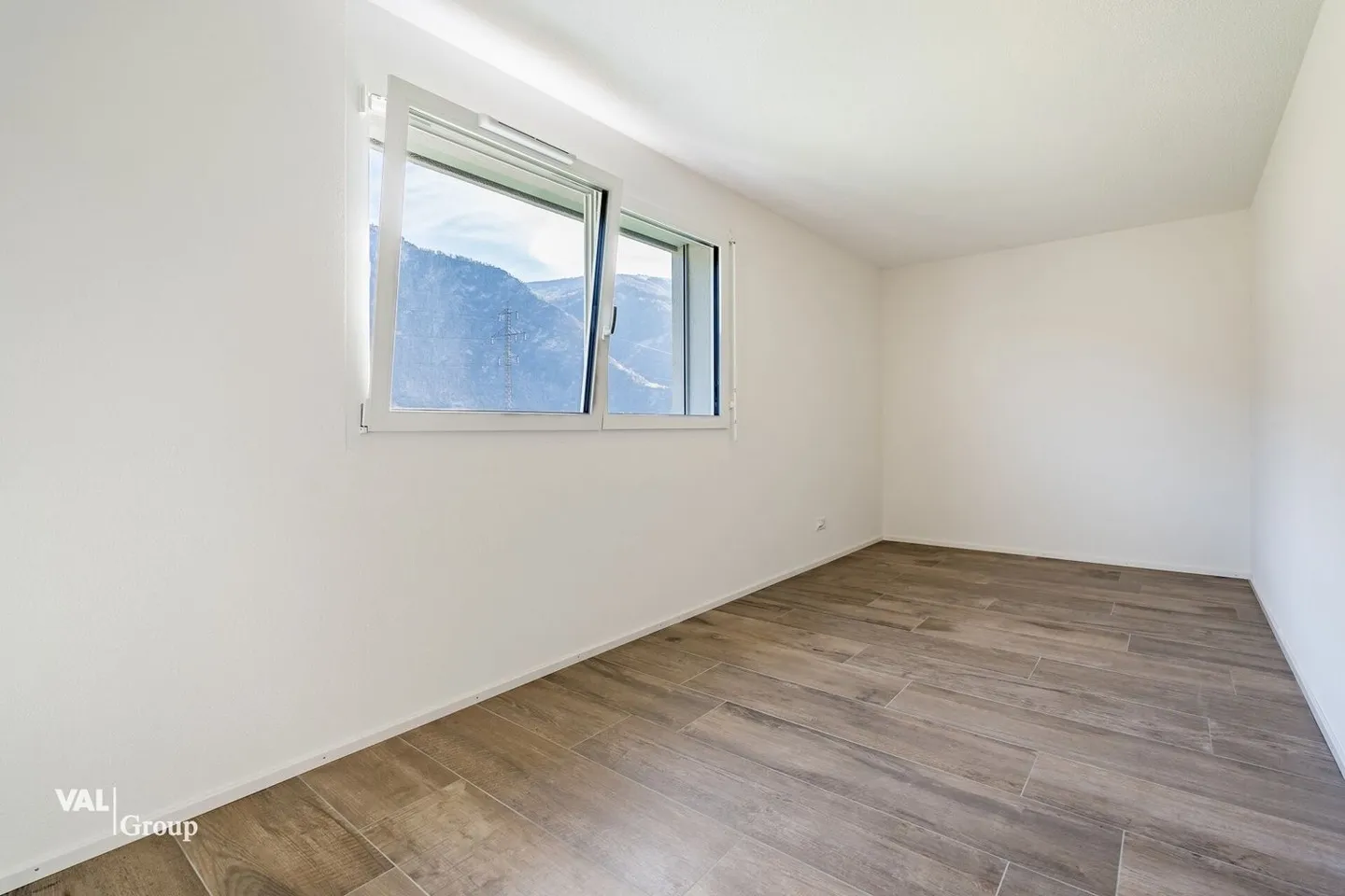 Élégant 3.5 pièces neuf, alliant confort et luminosité avec terrasse et jardin privatif - Foto 5 von 13