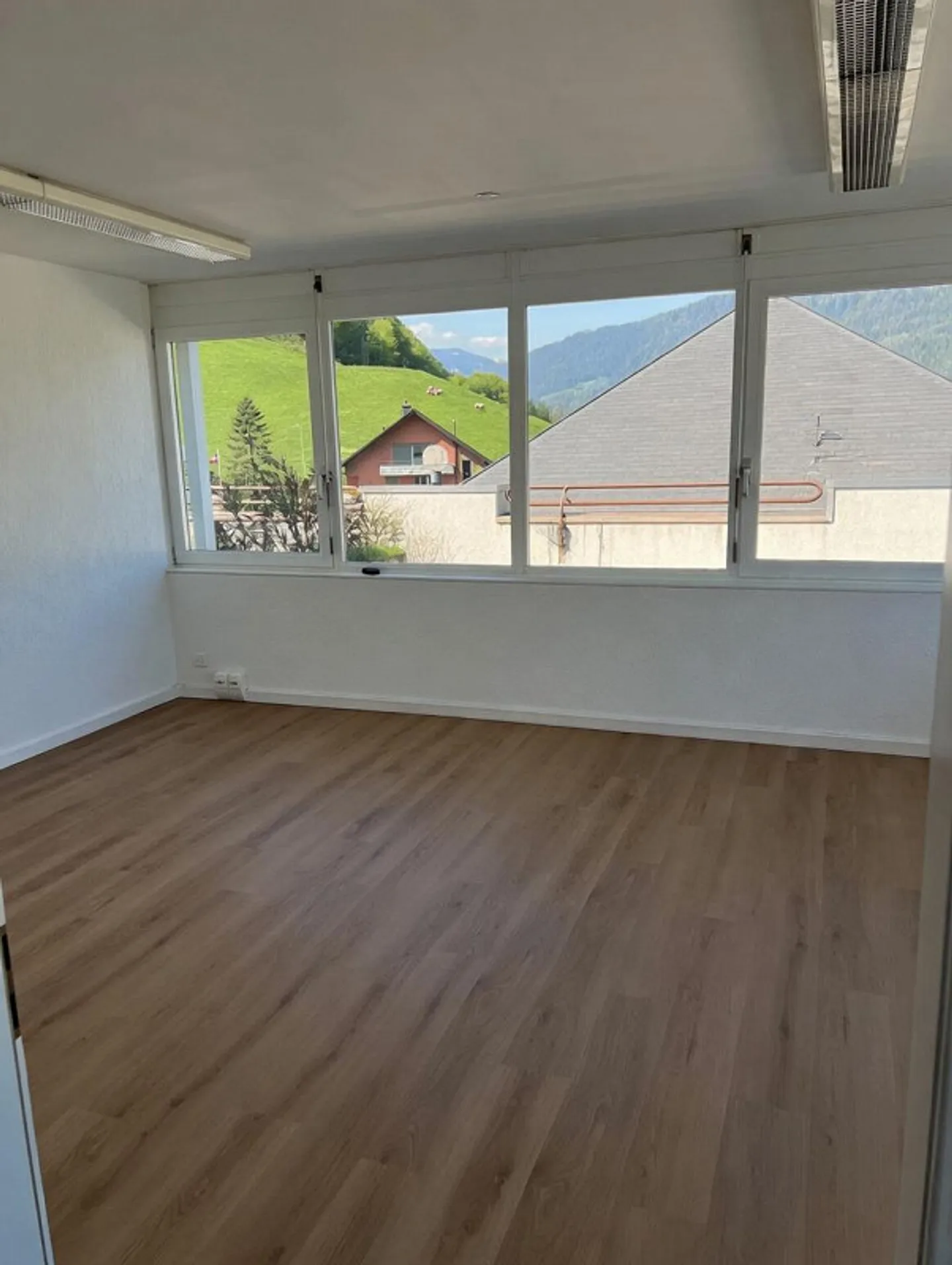 Helles Büro/Atelier in Stans - Foto 3 von 5