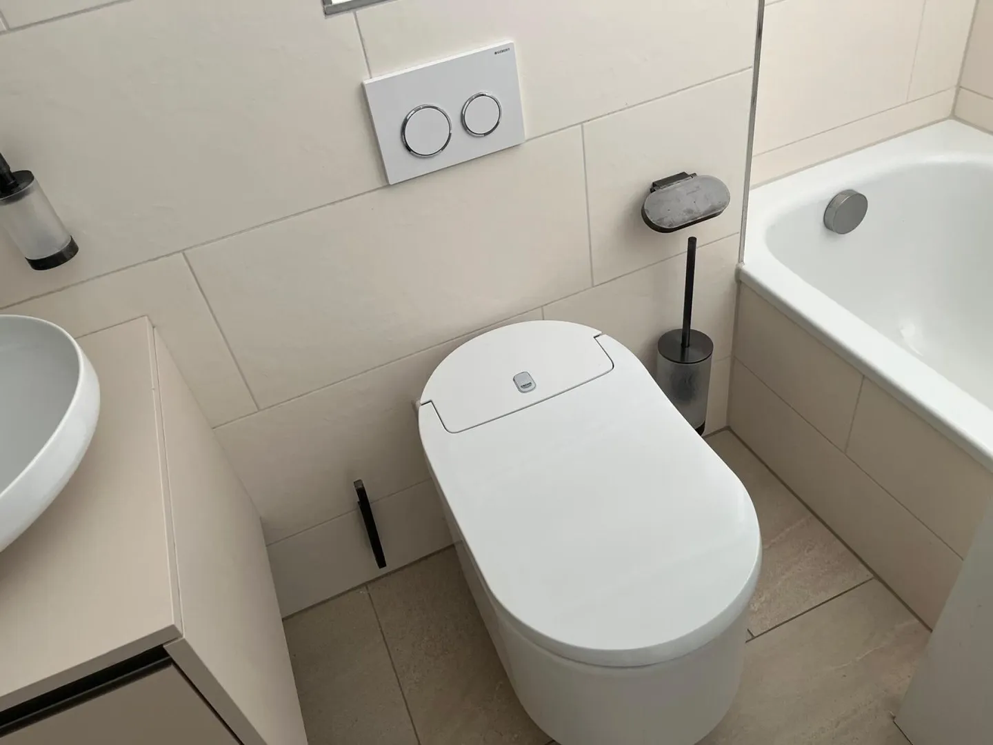 Maison individuelle semi-détachée neuve (F1) avec 2 salles de bain, 2 places de parking, jardin et coin salon - Photo 5 sur 41