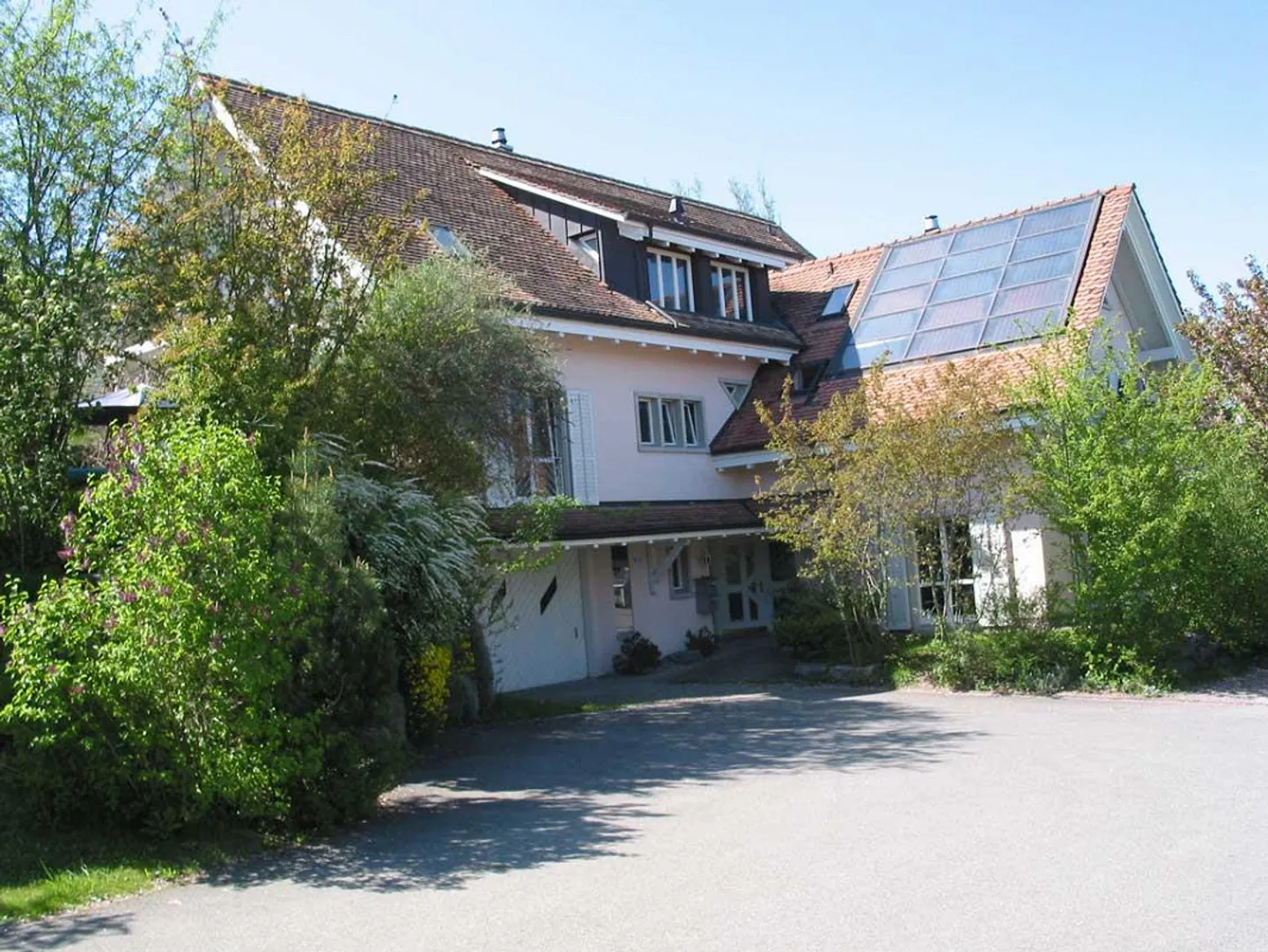 Familienfreundliches Doppelhaus - Foto 1 von 18