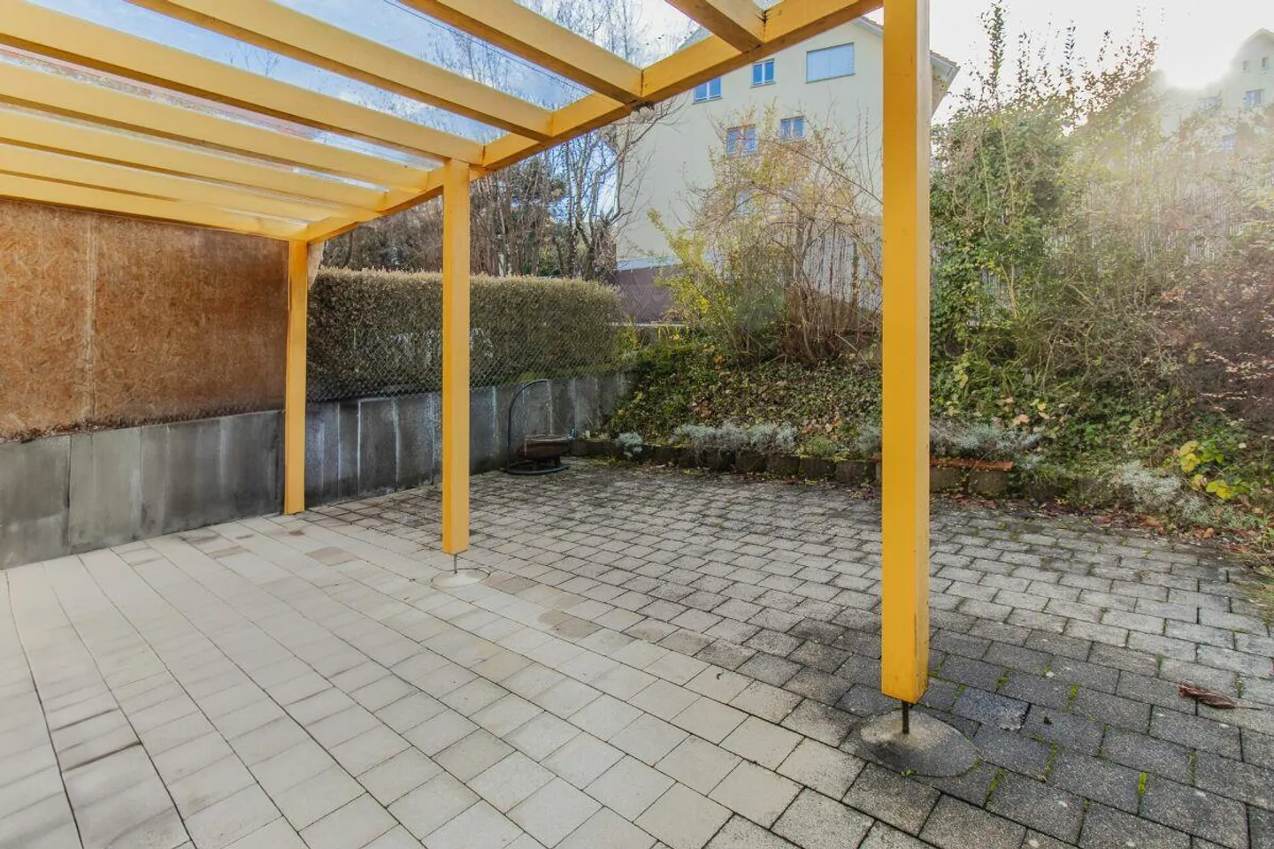 Grosszügiges 5.5-Zimmer-Reiheneinfamilienhaus an bevorzugter Wohnlage - Foto 11 von 13