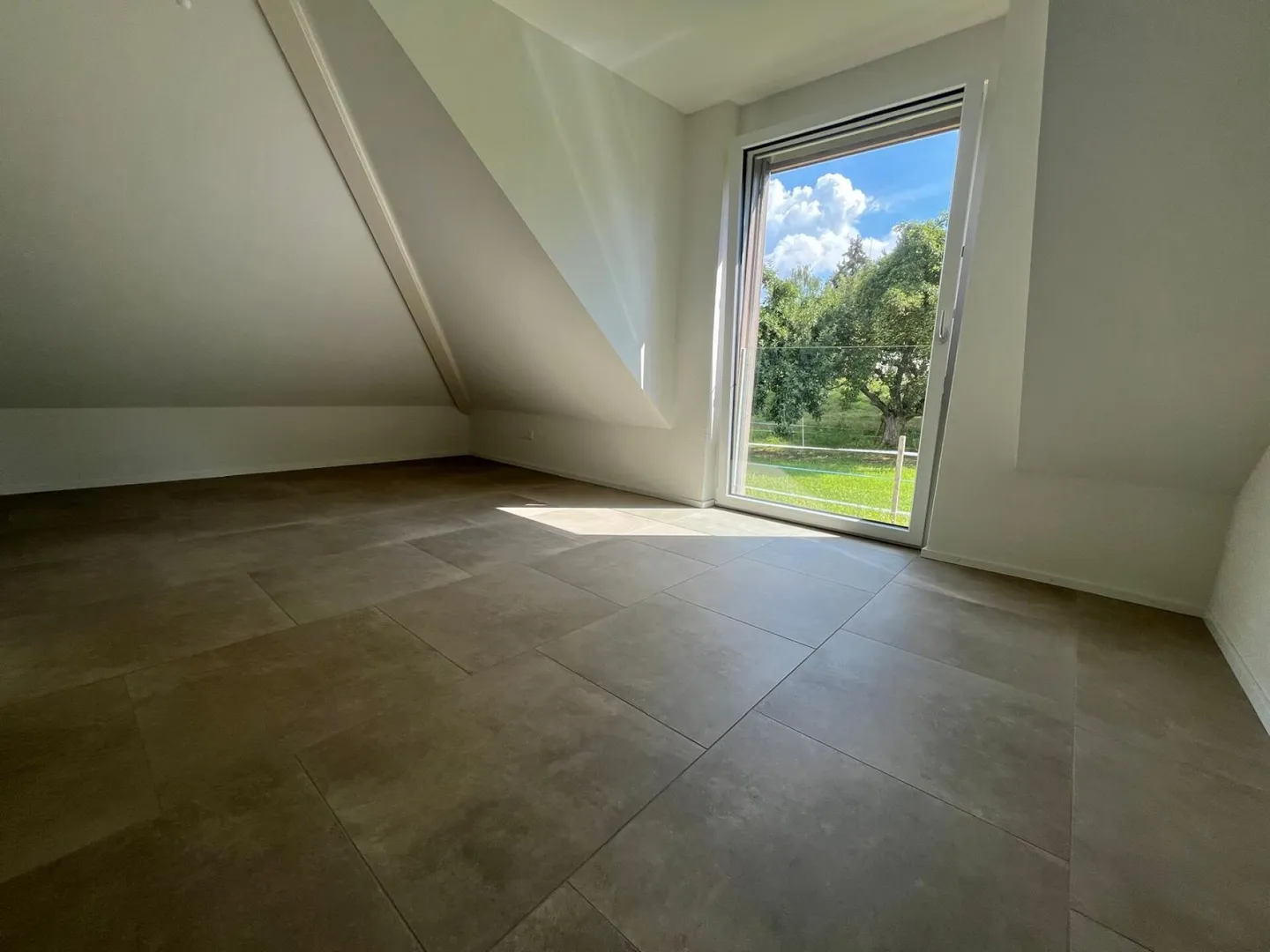 Maison individuelle semi-détachée neuve (F1) avec 2 salles de bain, 2 places de parking, jardin et coin salon - Photo 39 sur 41