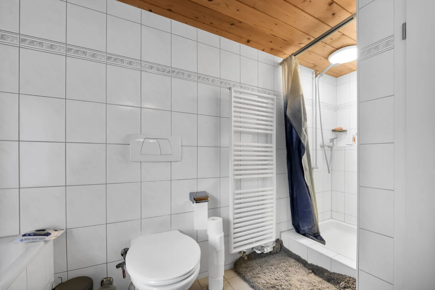 Vivere con carattere: Appartamento ristrutturato di 3,5 stanze in una posizione tranquilla - Foto 6 di 13