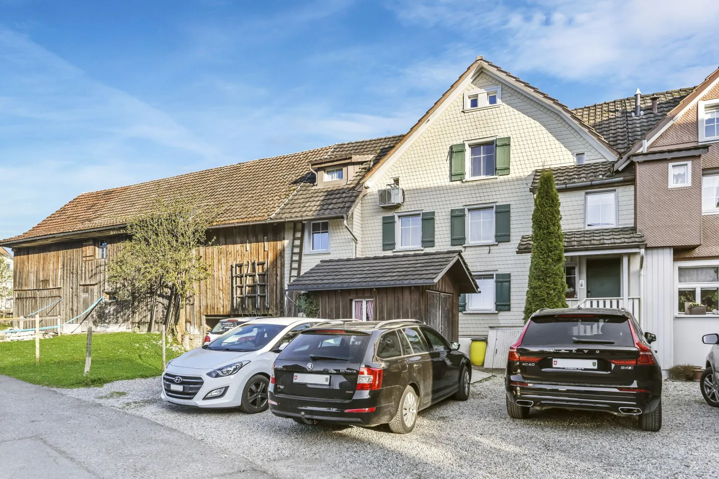 Vivere con carattere: Appartamento ristrutturato di 3,5 stanze in una posizione tranquilla - Foto 11 di 13