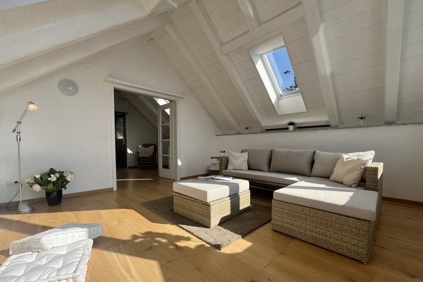 Casa in Pietra Ristrutturata con Grande Giardino e Terreno Edificabile Separato - Foto 22 di 43