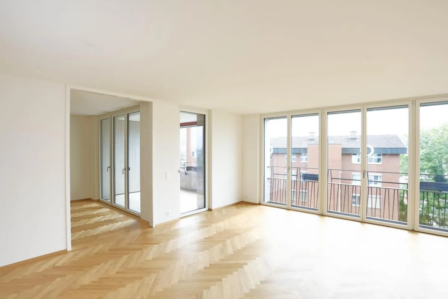 Vivere modernamente nel cuore di Emmenbrücke - Foto 3 di 7