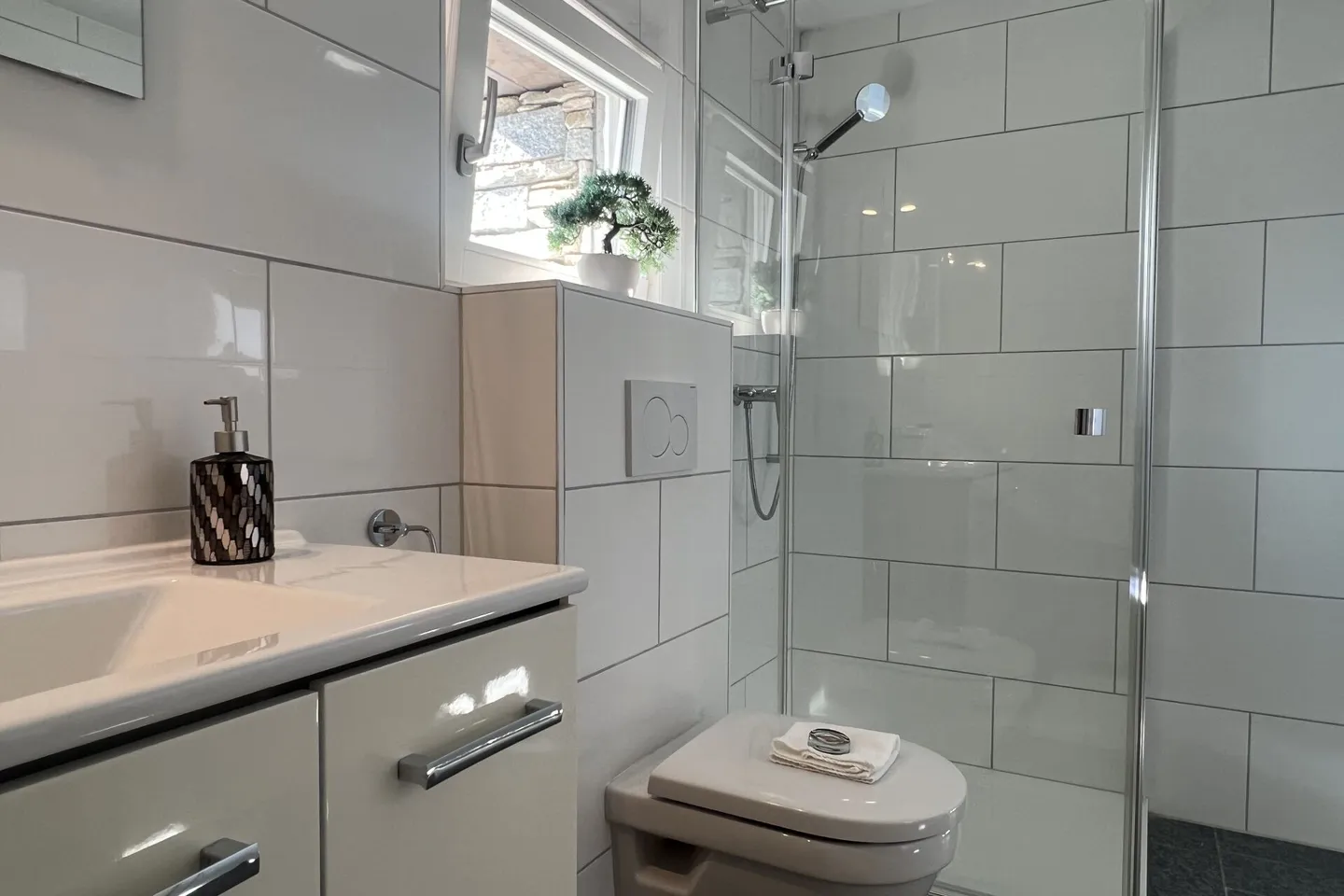 Casa in Pietra Ristrutturata con Grande Giardino e Terreno Edificabile Separato - Foto 29 di 43