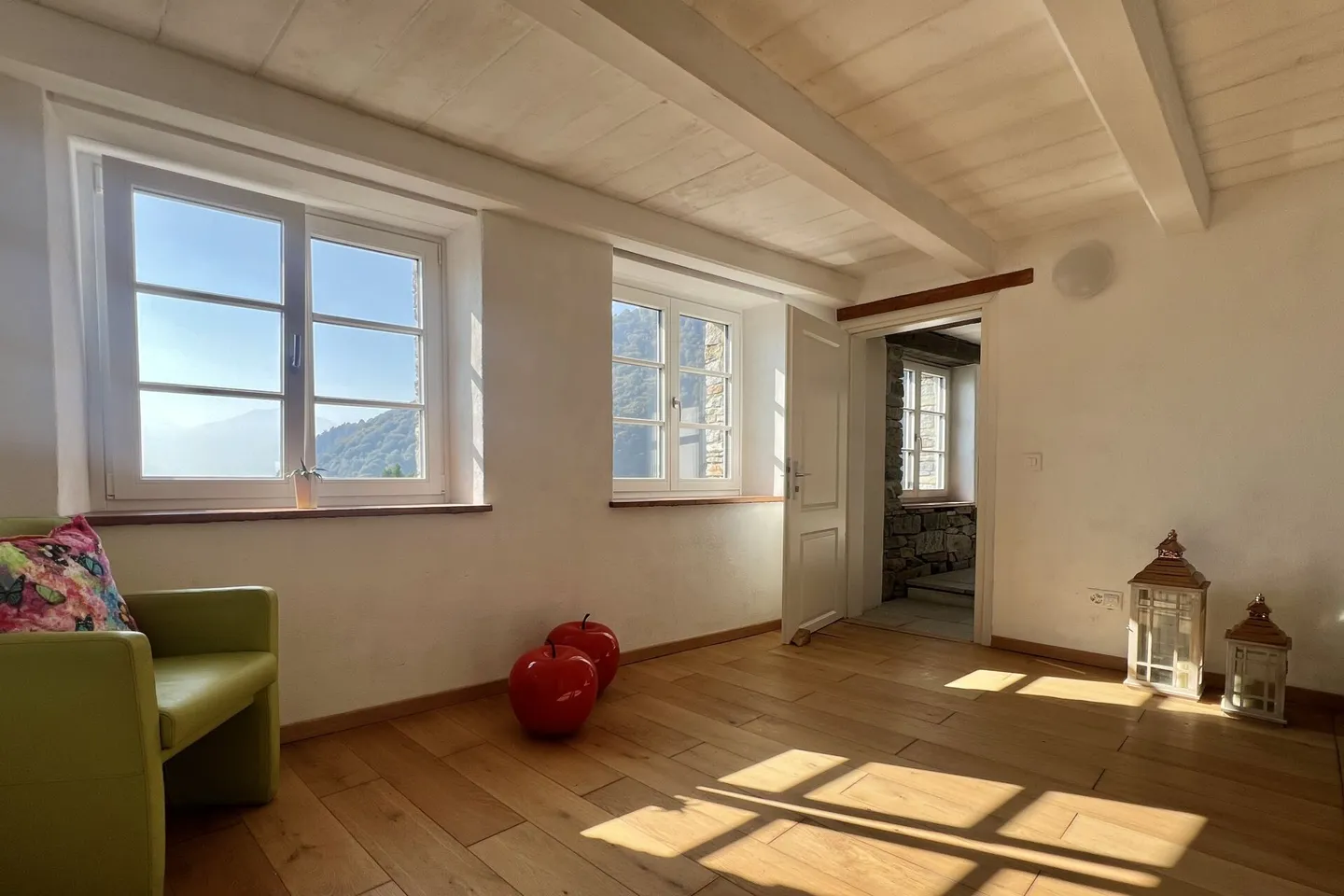 Casa in Pietra Ristrutturata con Grande Giardino e Terreno Edificabile Separato - Foto 31 di 43