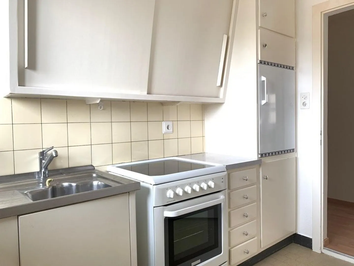 We are looking for you - Photo 8 of 12