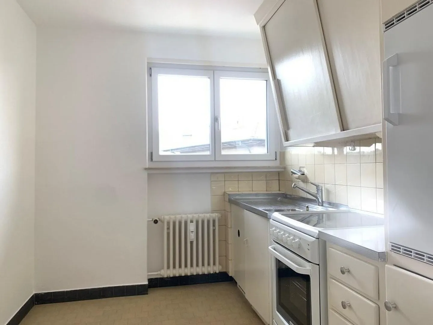 We are looking for you - Photo 9 of 12