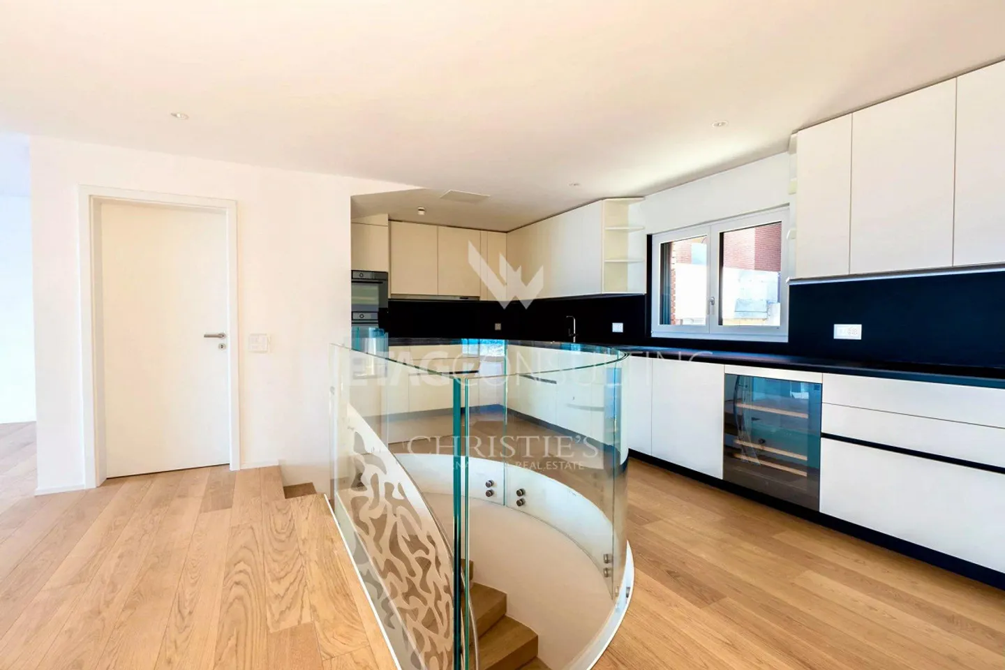 Villa a schiera moderna con giardino privato e vista panoramica sul lago di Lugano a Lugano-Aldesago in vendita - Foto 3 di 10