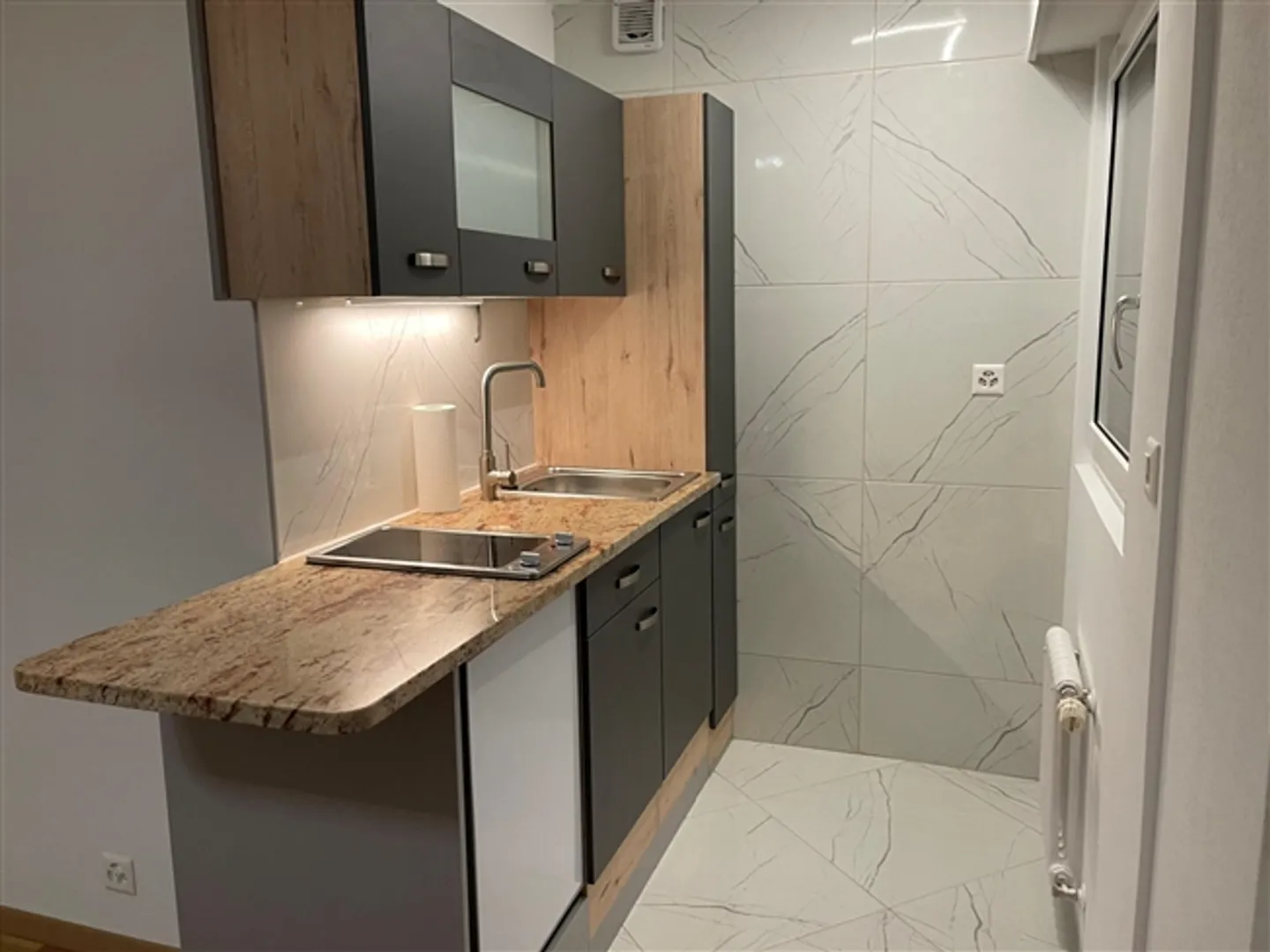 Occasione da cogliere moderno e luminoso studio a Clarens - Foto 1 di 5