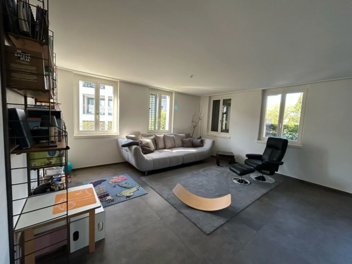 Appartement 4½ pièces à Weininger (ZH), meublé, temporaire - Photo 2 sur 12