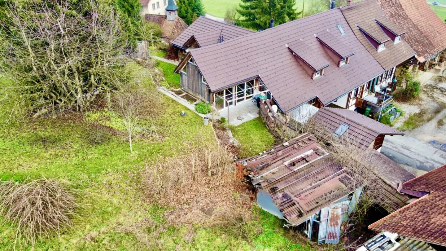 Geräumiges Zweifamilienhaus in der Natur - Foto 8 von 25
