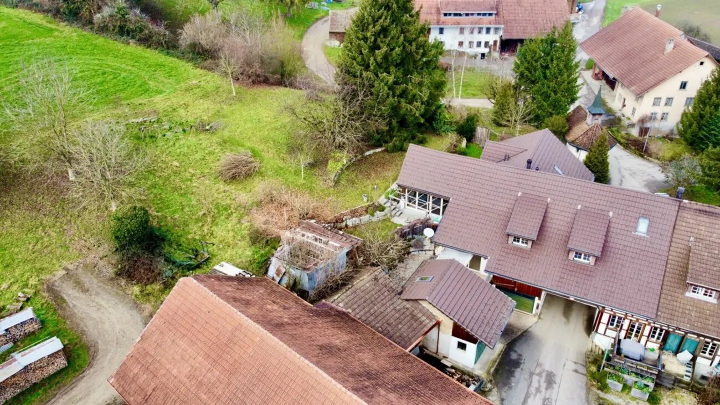 Geräumiges Zweifamilienhaus in der Natur - Foto 9 von 25