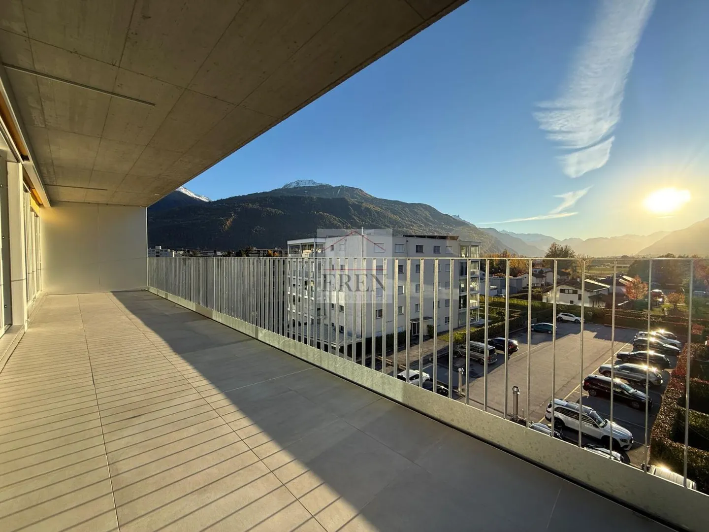 Superbo attico con facciate in vetro e grande balcone-terrace panoramico - Foto 12 di 12