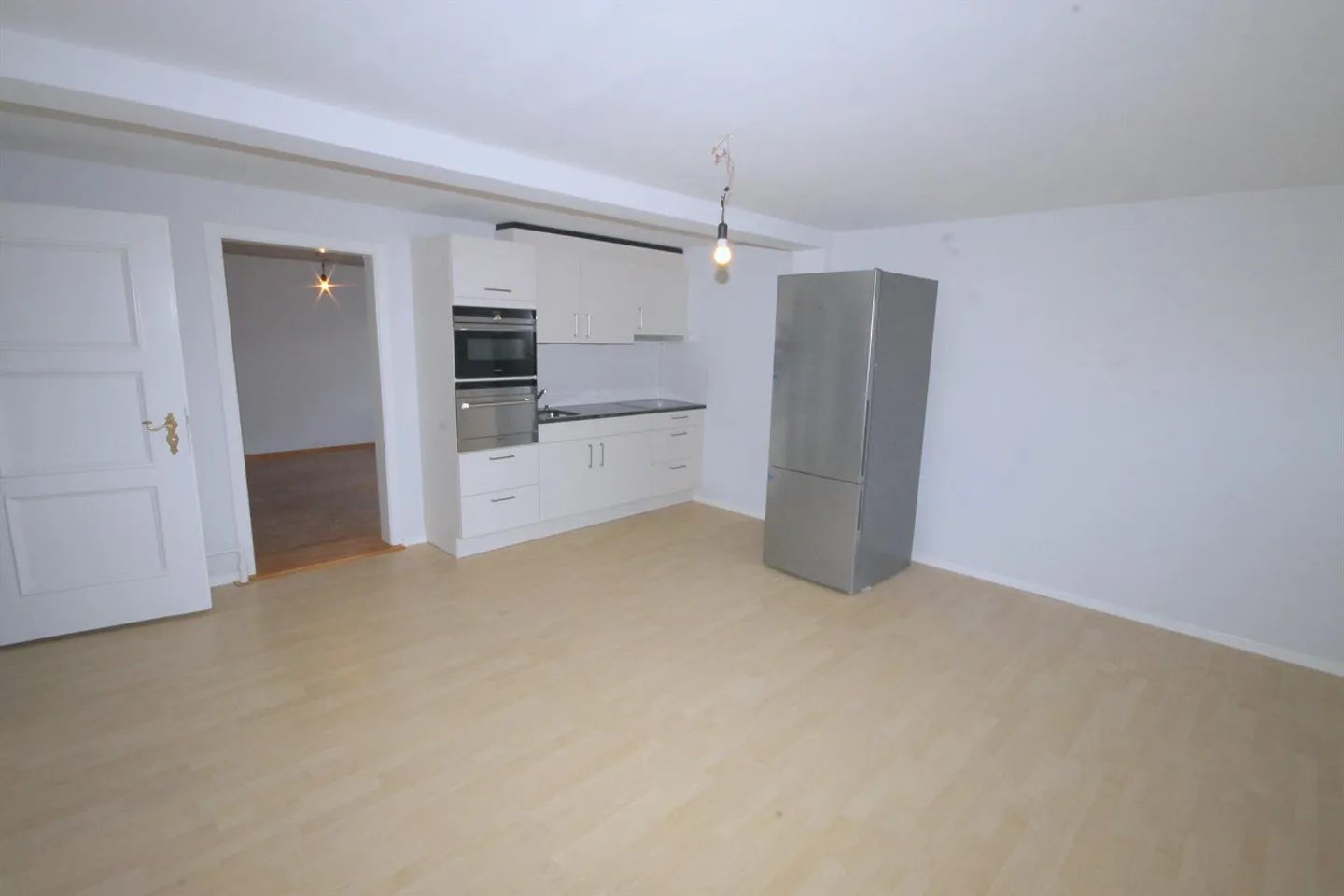 Appartement 2 pièces dans charmante maison de 5 familles - Photo 2 sur 5