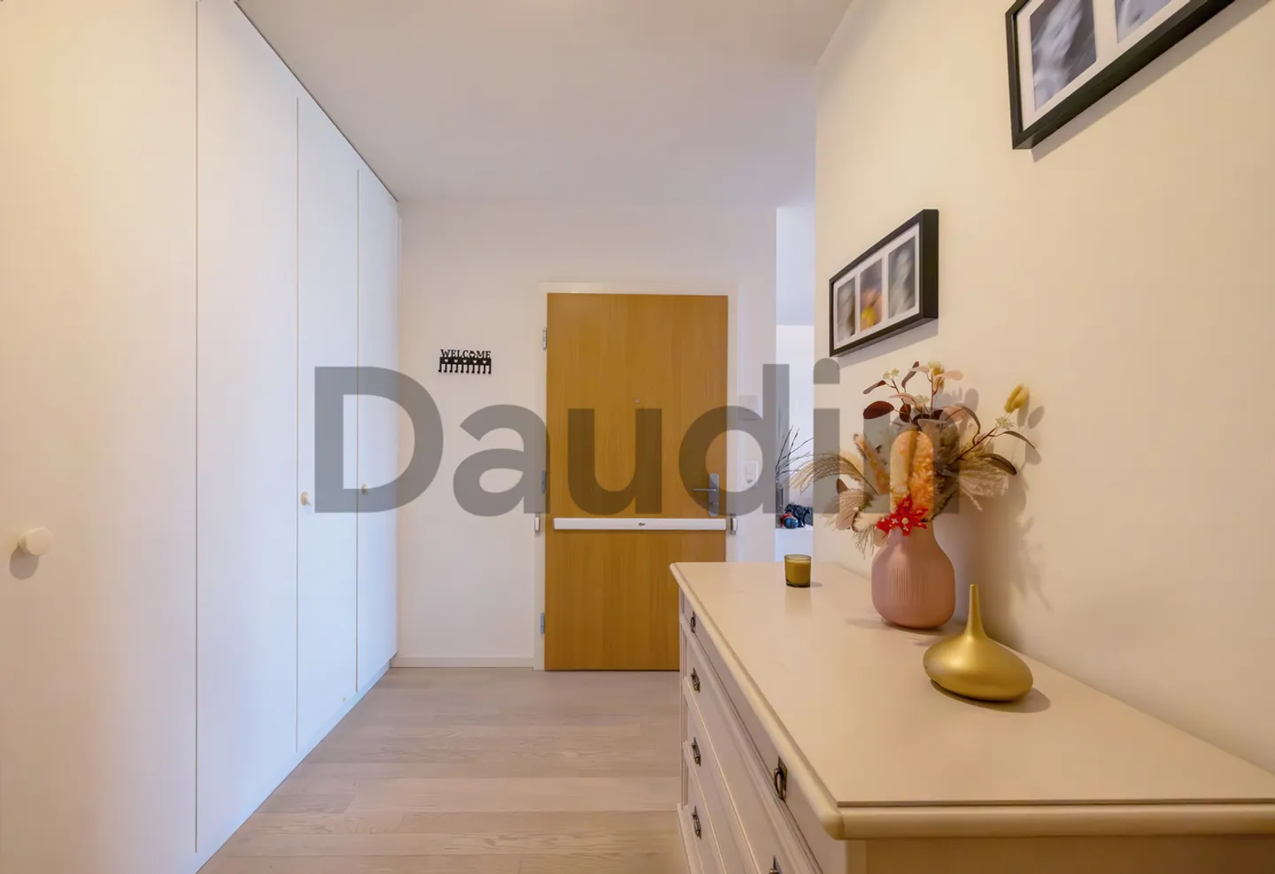 Family-Friendly Apartment in Meyrin - Photo 3 of 11