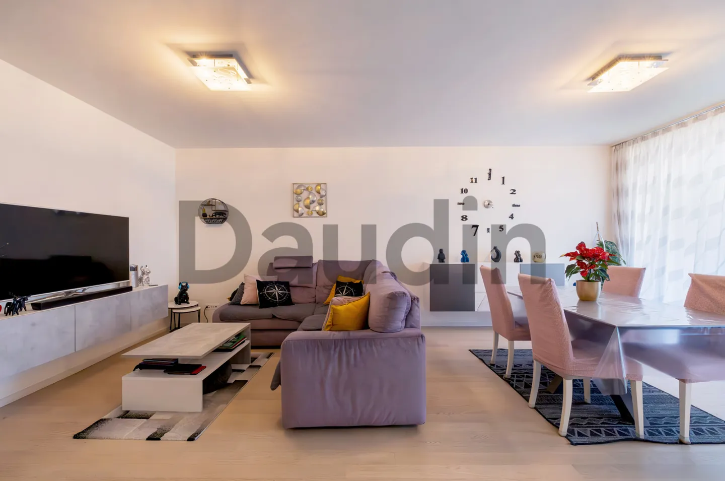 Family-Friendly Apartment in Meyrin - Photo 4 of 11