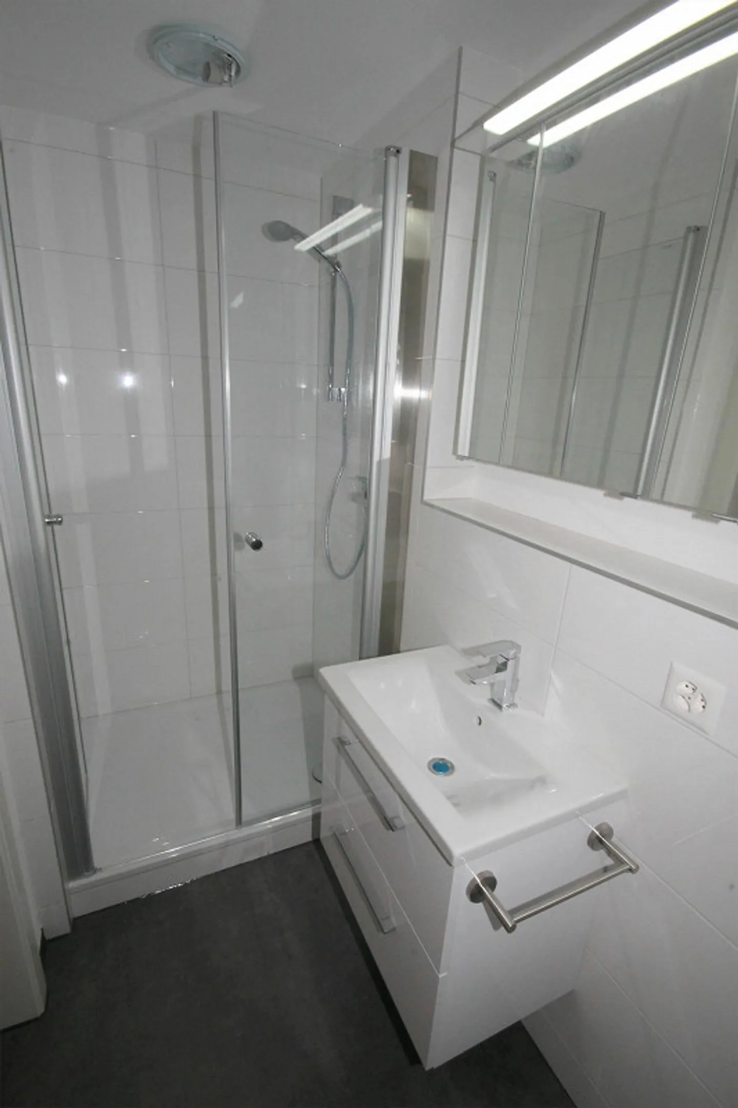 Appartement 2 pièces dans charmante maison de 5 familles - Photo 5 sur 5